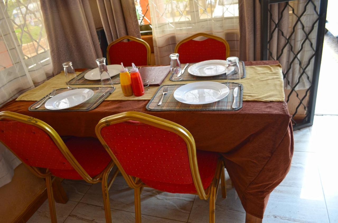 Saltek Forest Cottages Masindi Экстерьер фото